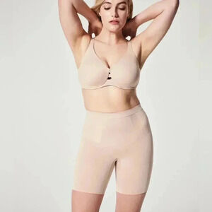 NWOT Spanx OnCore Mid-Thigh Short S